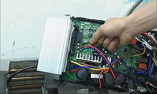 依兰美的空调电话是多少